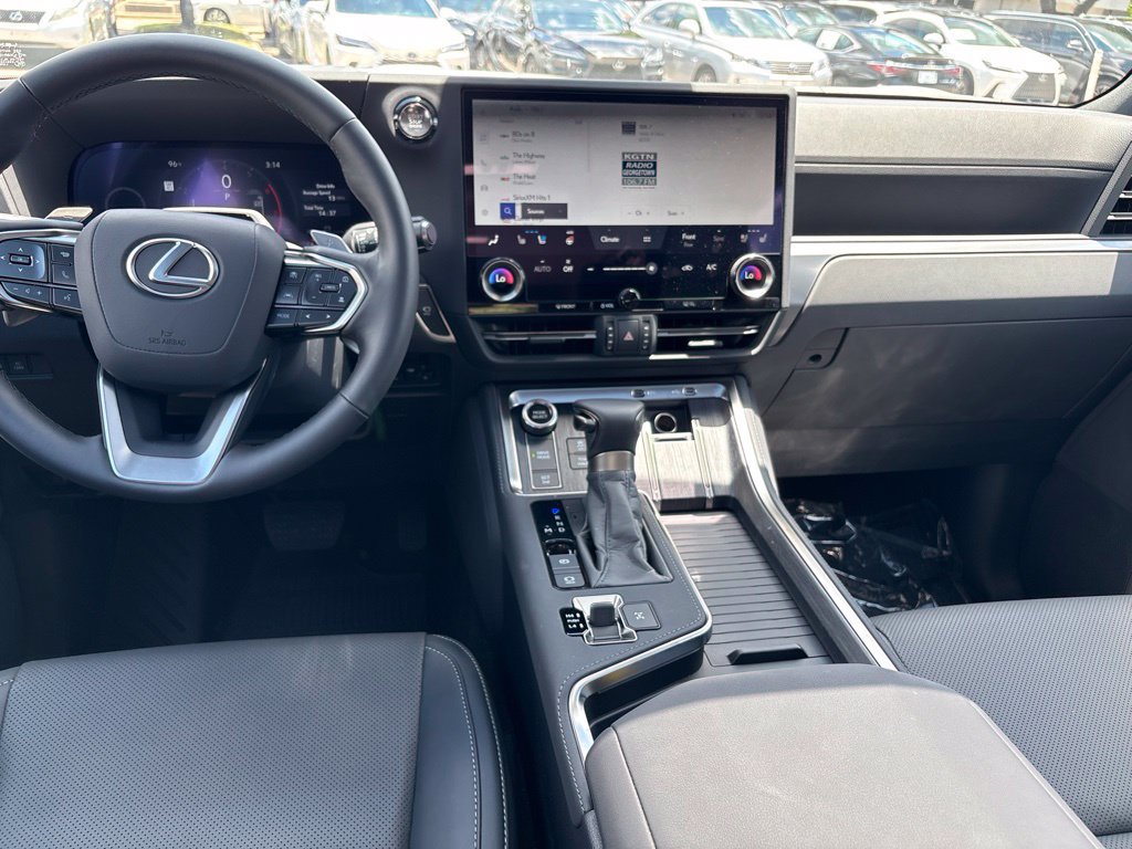 Certified 2026 Lexus GX 550 w/ Accessory Package (2T) AWD/4WD image 18