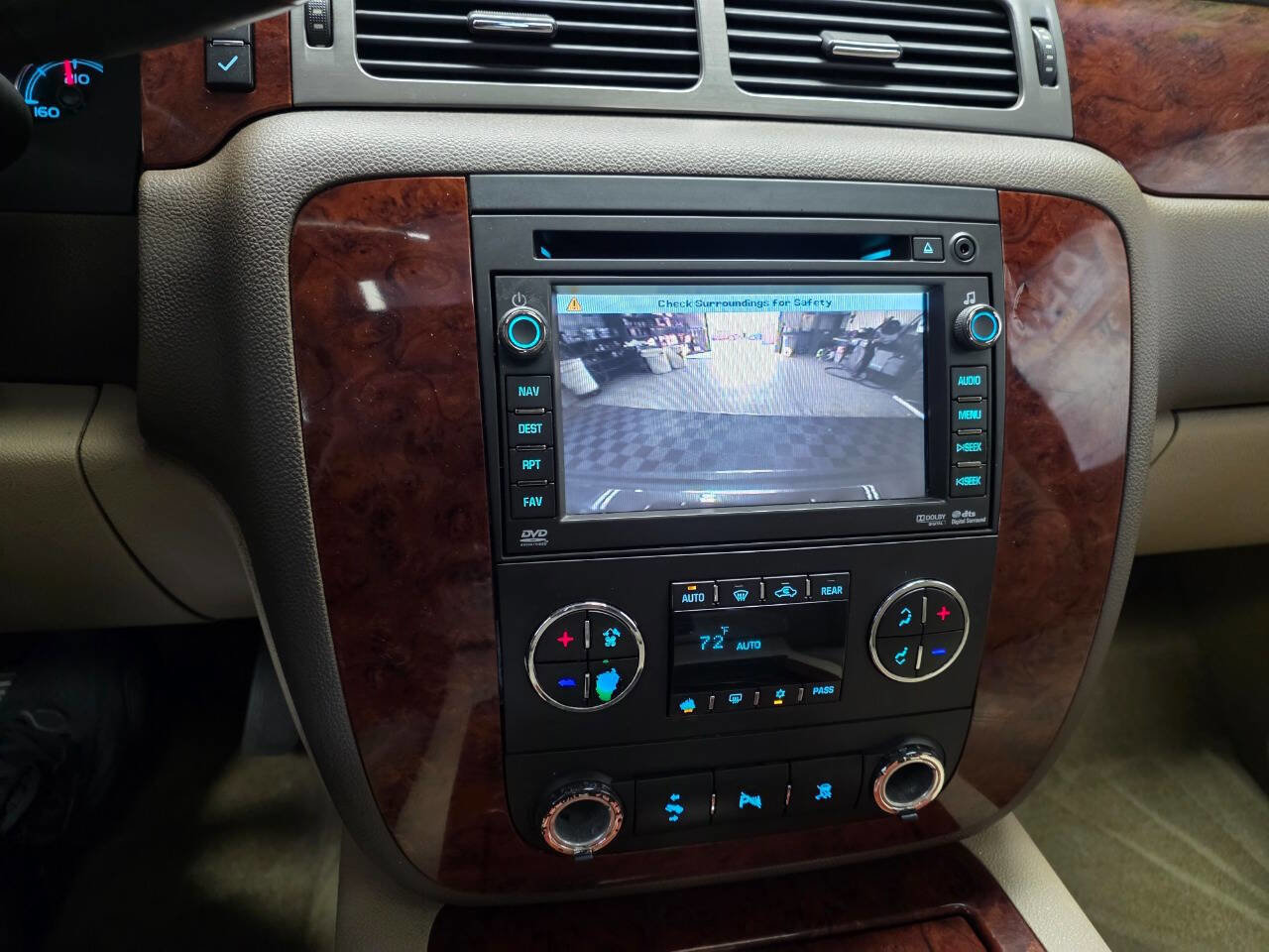 Used 2011 Chevrolet Suburban LTZ image 23