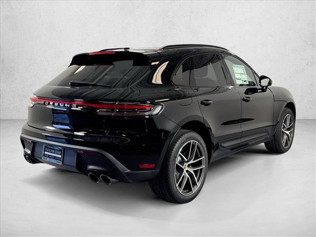Used 2026 Porsche Macan AWD/4WD image 9