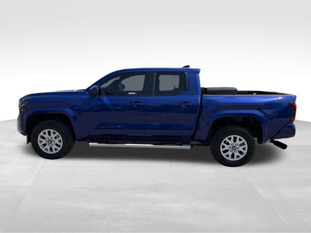 Used 2025 Toyota Tacoma SR5 AWD/4WD image 4