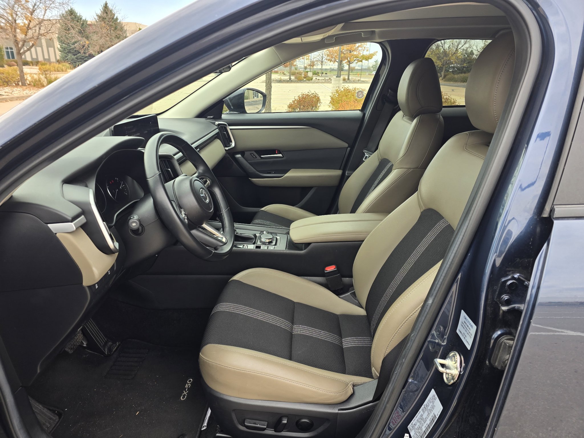 Used 2025 MAZDA CX-50 AWD 2.5 S w/ Premium Package image 11