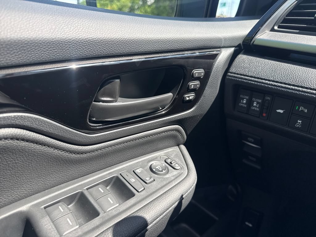 New 2026 Honda Odyssey Touring image 18