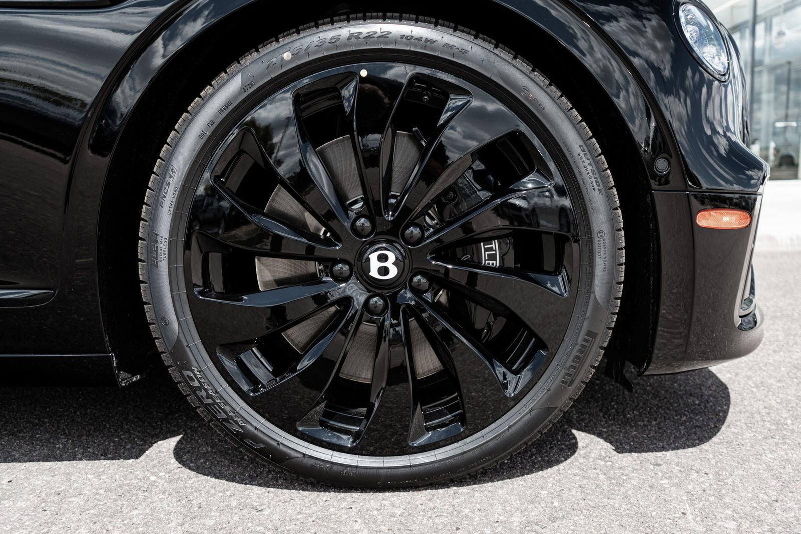 New 2026 Bentley Flying Spur Plug-In Hybrid AWD/4WD image 16