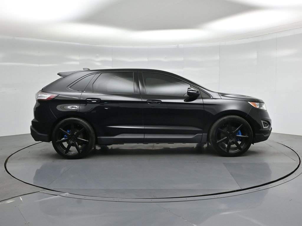 Used 2016 Ford Edge Titanium w/ Equipment Group 301A image 27