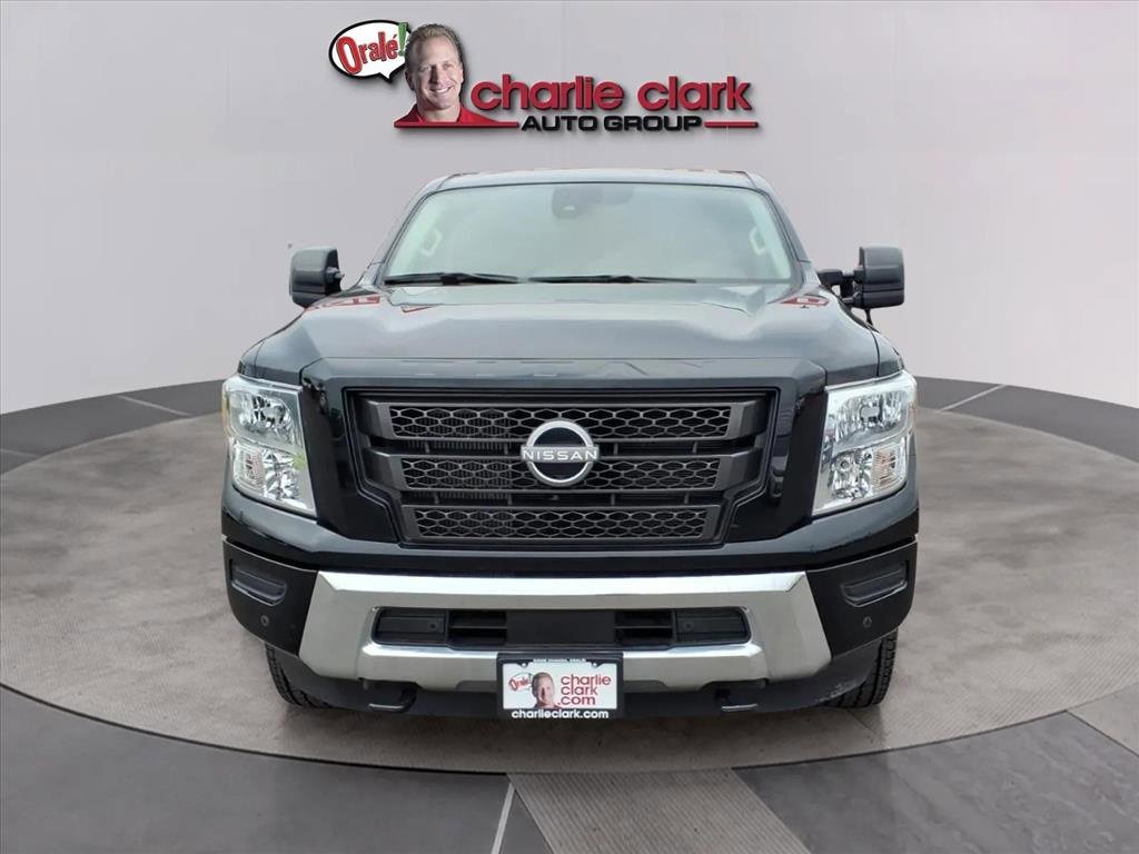 Used 2024 Nissan Titan SV w/ SV Convenience Package image 8