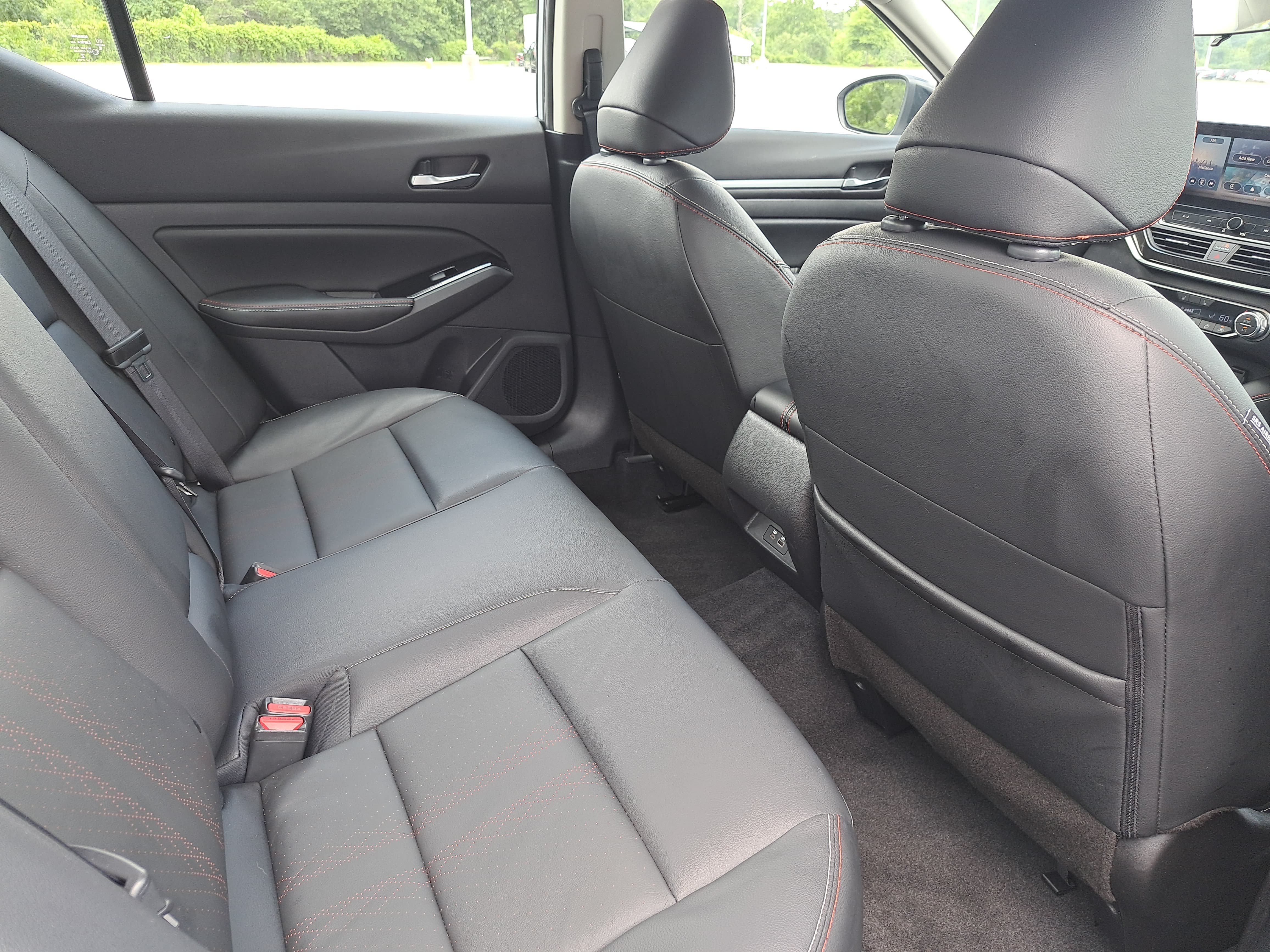 Used 2025 Nissan Altima 2.5 SR w/ SR Premium Package FWD image 11
