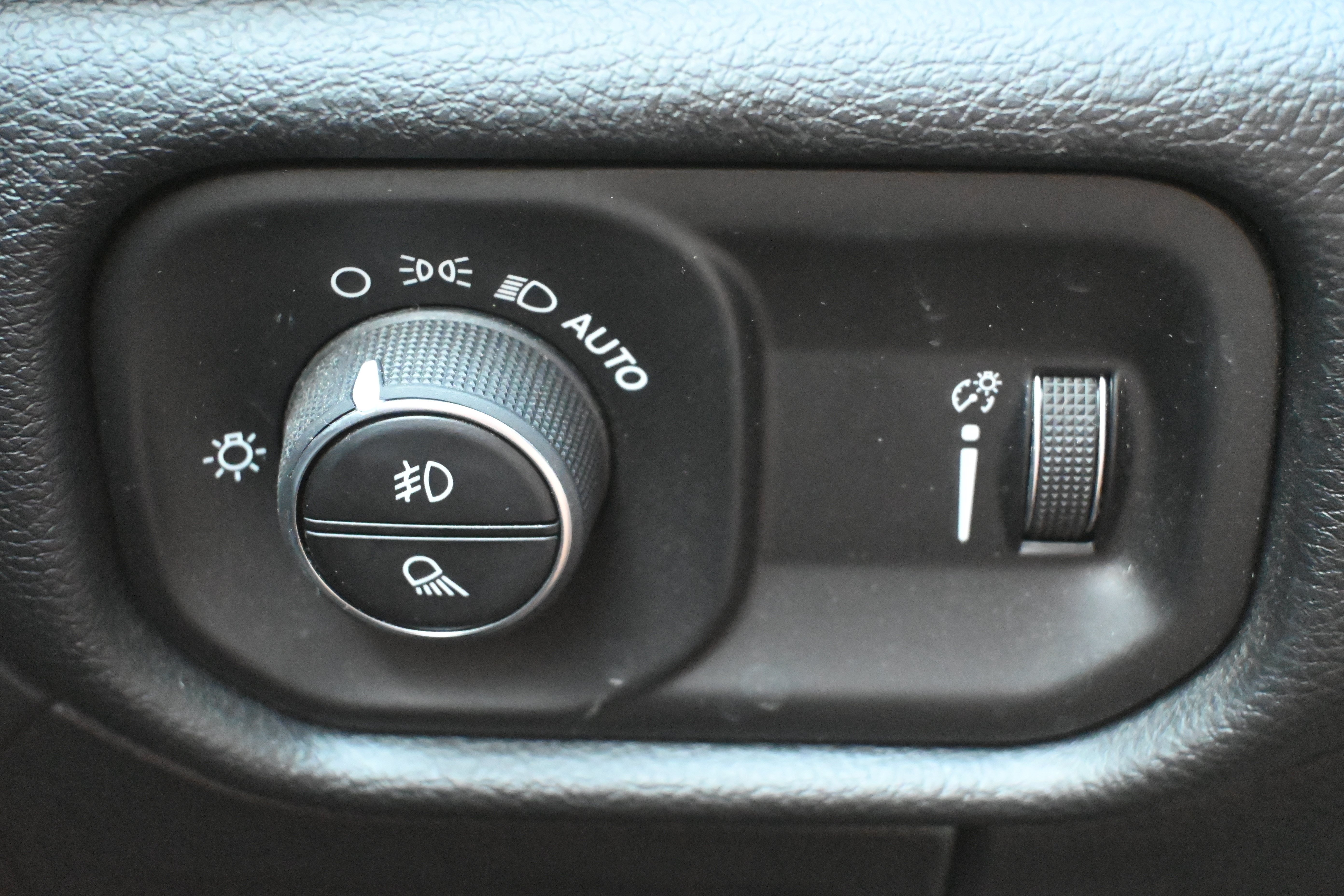 Used 2020 RAM 1500 Big Horn AWD/4WD image 28