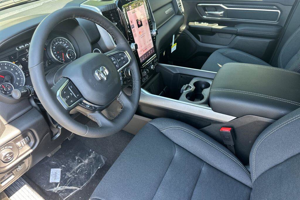 New 2026 RAM 1500 Big Horn AWD/4WD image 10