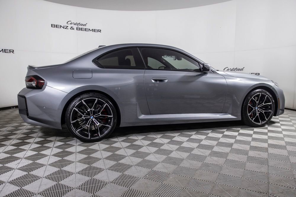 Used 2025 BMW M2 w/ Lighting Package image 4