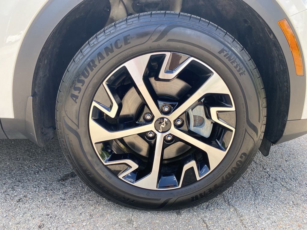 Certified 2024 Kia Sportage EX w/ EX Premium Package AWD/4WD image 8