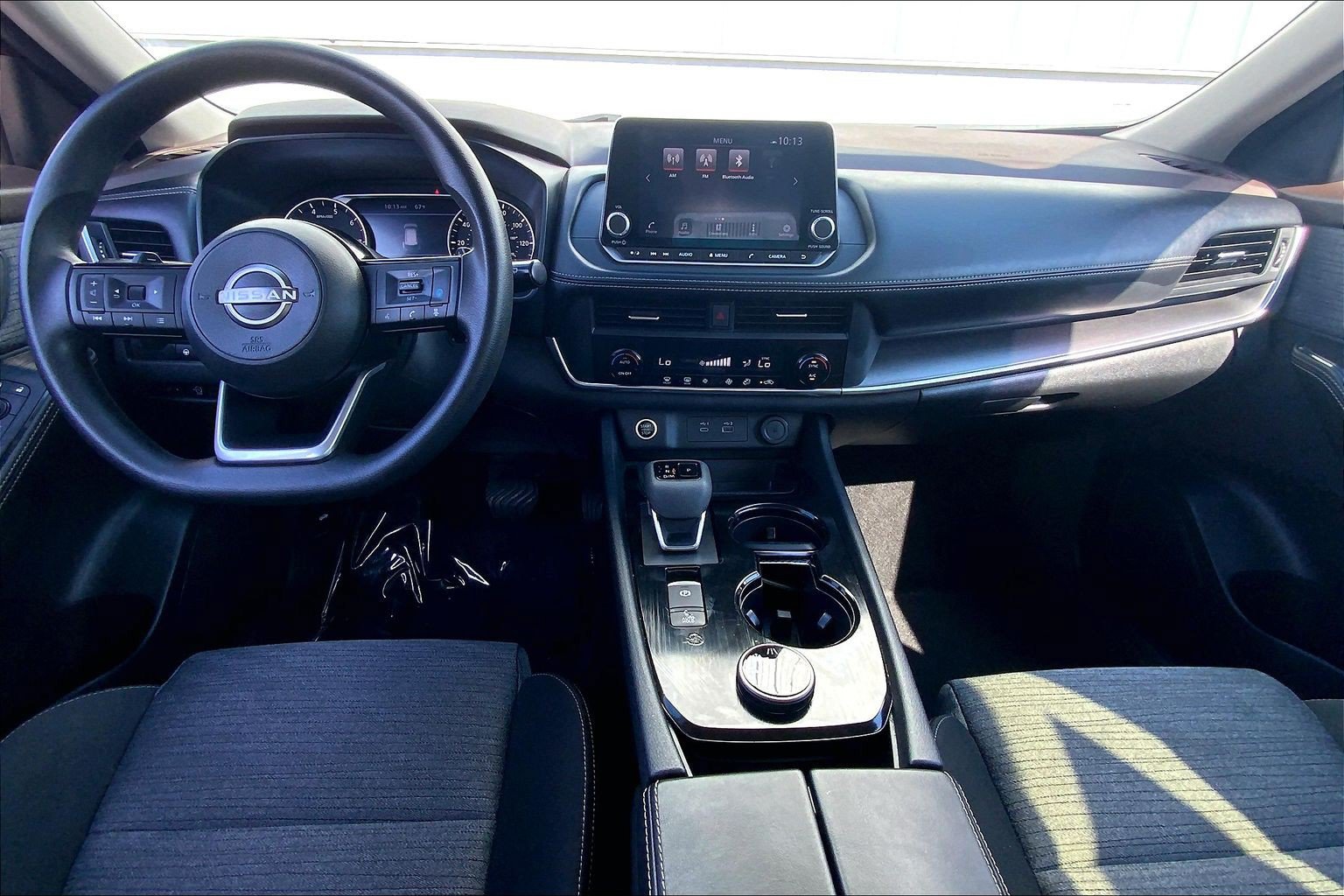 Used 2023 Nissan Rogue SV AWD/4WD image 19