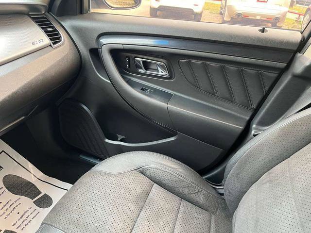 Used 2010 Ford Taurus SHO image 22