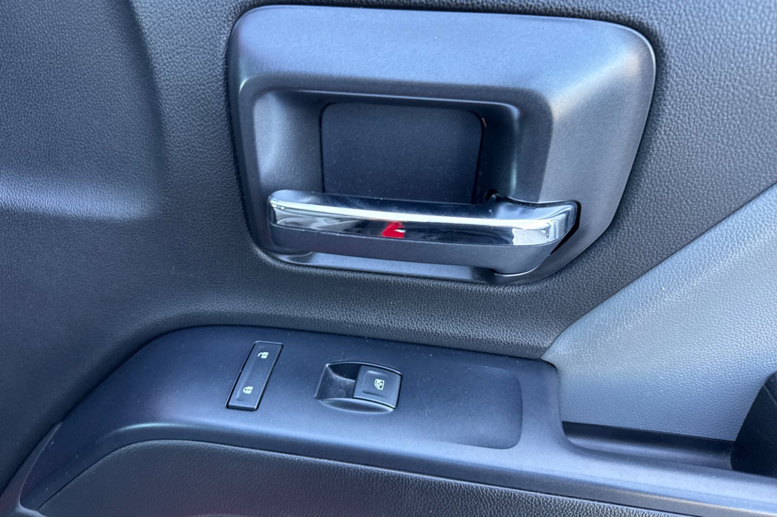 Used 2018 Chevrolet Silverado 1500 Custom w/ Custom Value Package image 21