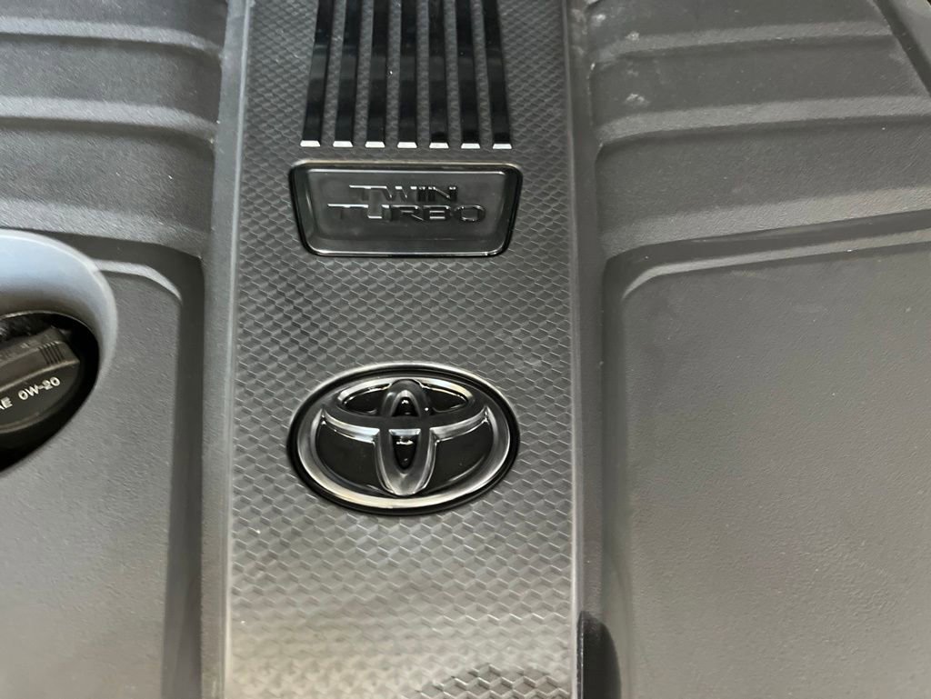 Used 2023 Toyota Tundra Limited AWD/4WD image 10