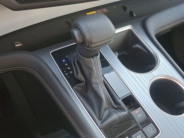 Used 2025 Toyota Sienna LE image 16