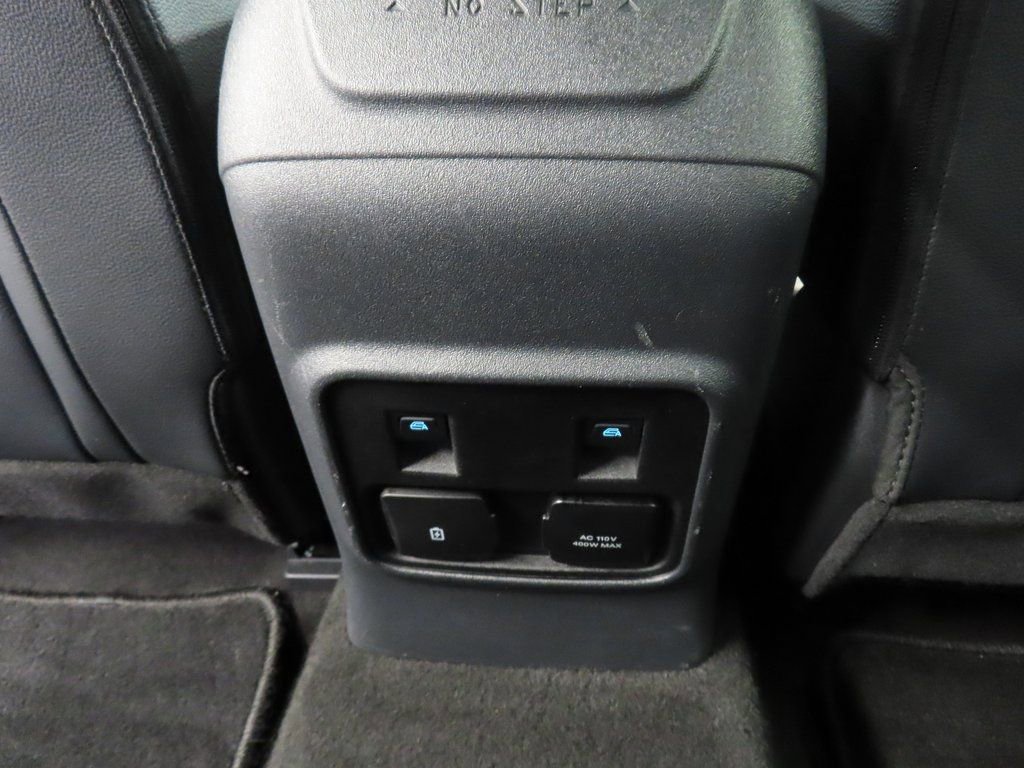 Used 2024 Ford Bronco Wildtrak image 11