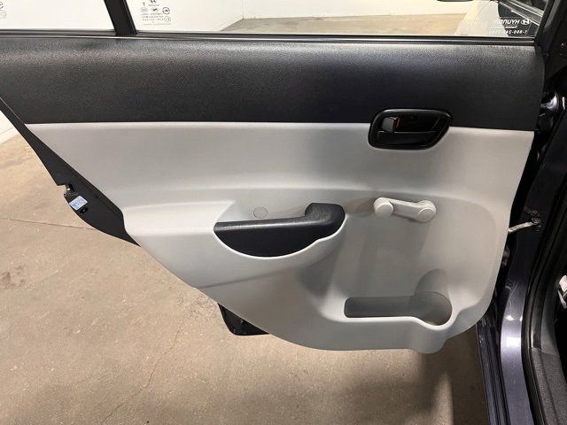 Used 2011 Hyundai Accent GLS image 16