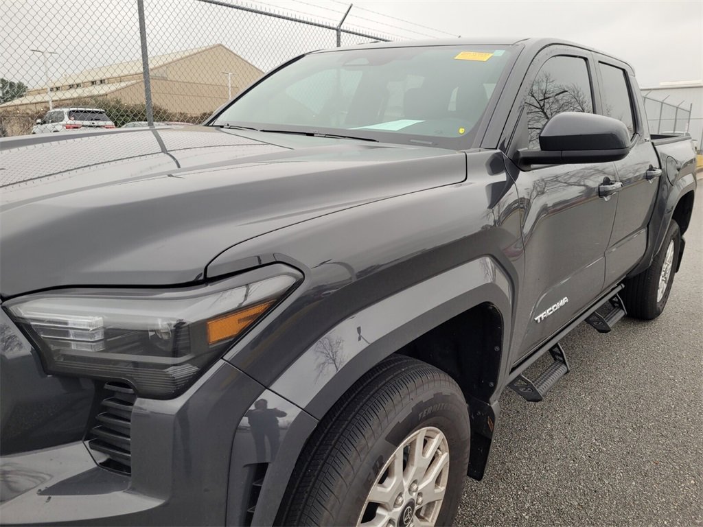 Used 2025 Toyota Tacoma SR5 image 11