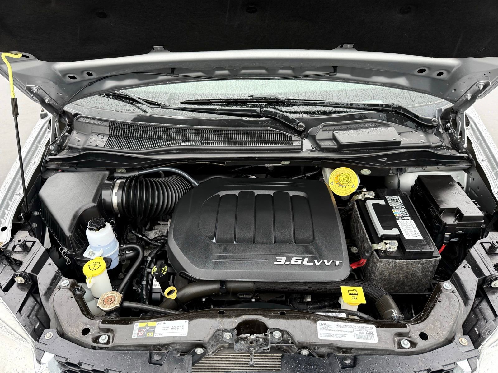 Used 2018 Dodge Grand Caravan SE w/ UConnect Hands-Free Group image 38