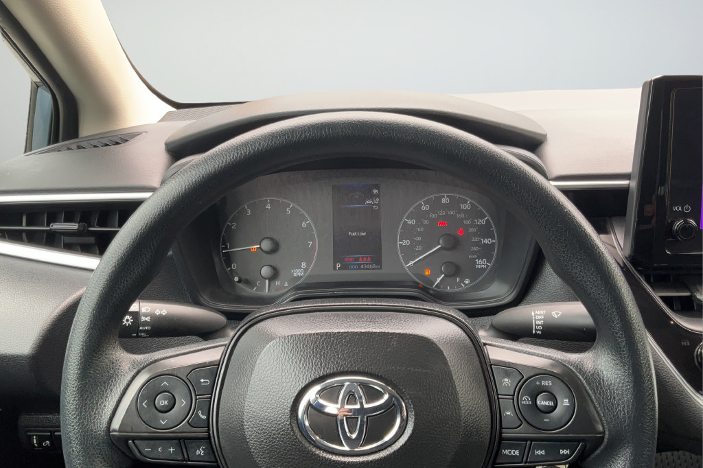 Used 2024 Toyota Corolla LE FWD image 13