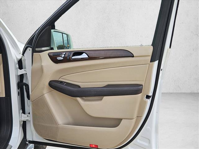 Used 2018 Mercedes-Benz GLS 450 4MATIC image 9