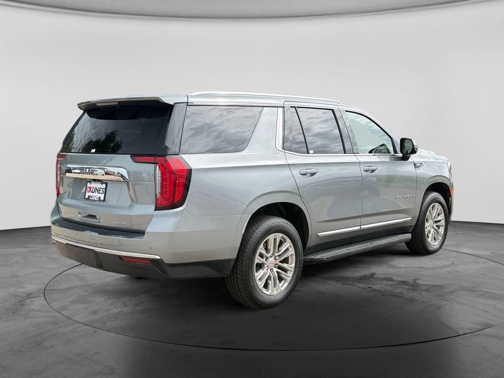 Used 2024 GMC Yukon SLT w/ SLT Luxury Package AWD/4WD image 9