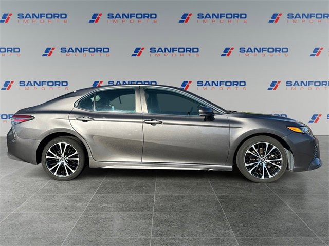Used 2019 Toyota Camry SE w/ Convenience Package image 6