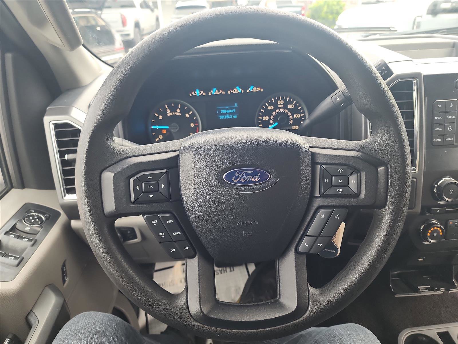 Used 2016 Ford F150 XLT image 32