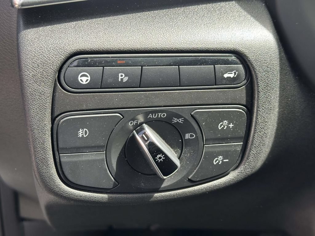 Used 2021 INFINITI QX50 Luxe FWD image 20
