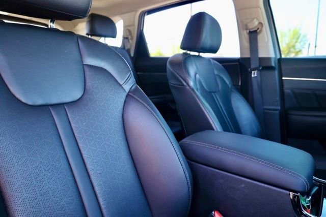 Used 2023 Kia Sorento SX image 42