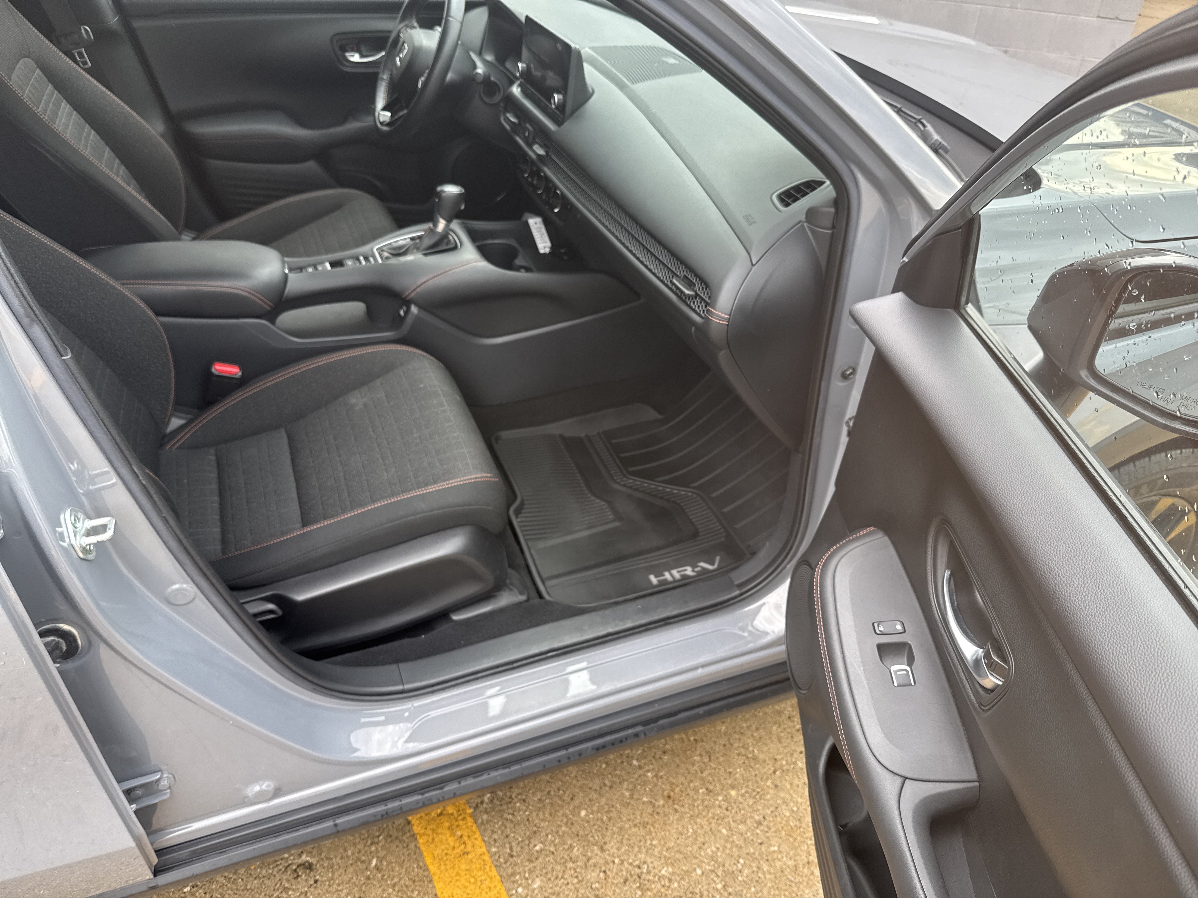 Used 2023 Honda HR-V Sport image 9