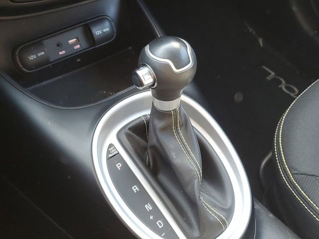 Used 2016 Kia Soul + image 28