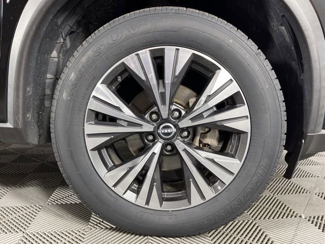 Used 2023 Nissan Rogue SV image 15