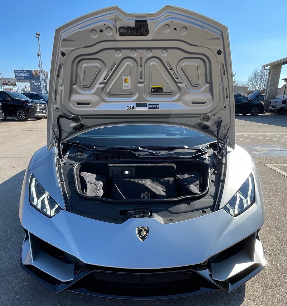 Used 2020 Lamborghini Huracan EVO image 10