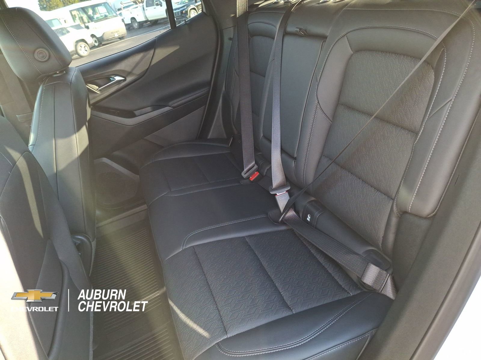 Used 2026 Chevrolet Equinox LT w/ Convenience Package II image 18