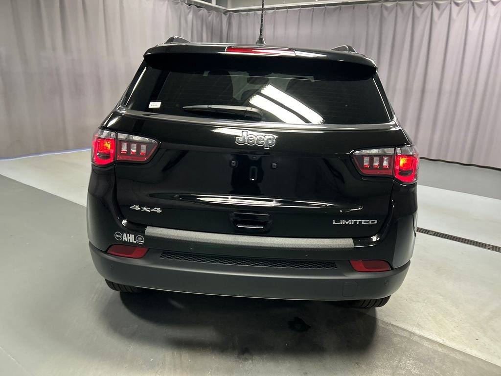 Used 2024 Jeep Compass Limited AWD/4WD image 6
