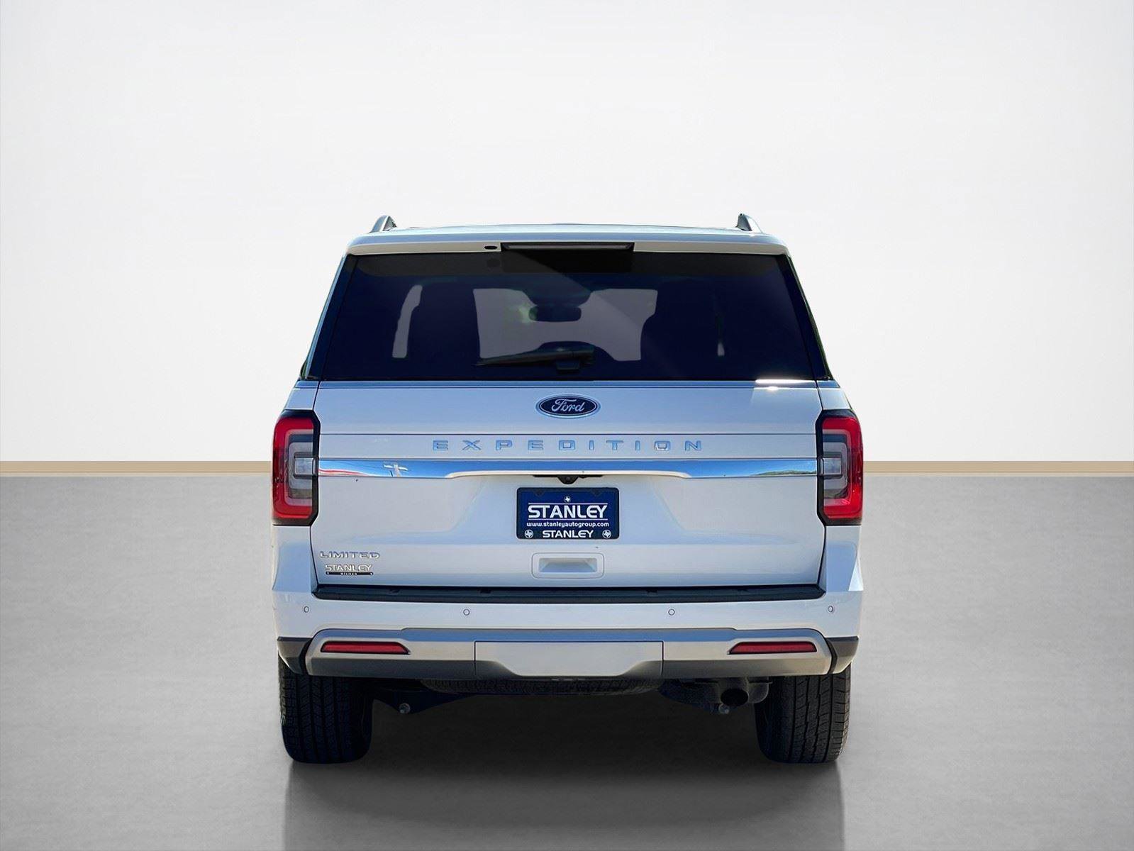 Used 2024 Ford Expedition Limited RWD image 7