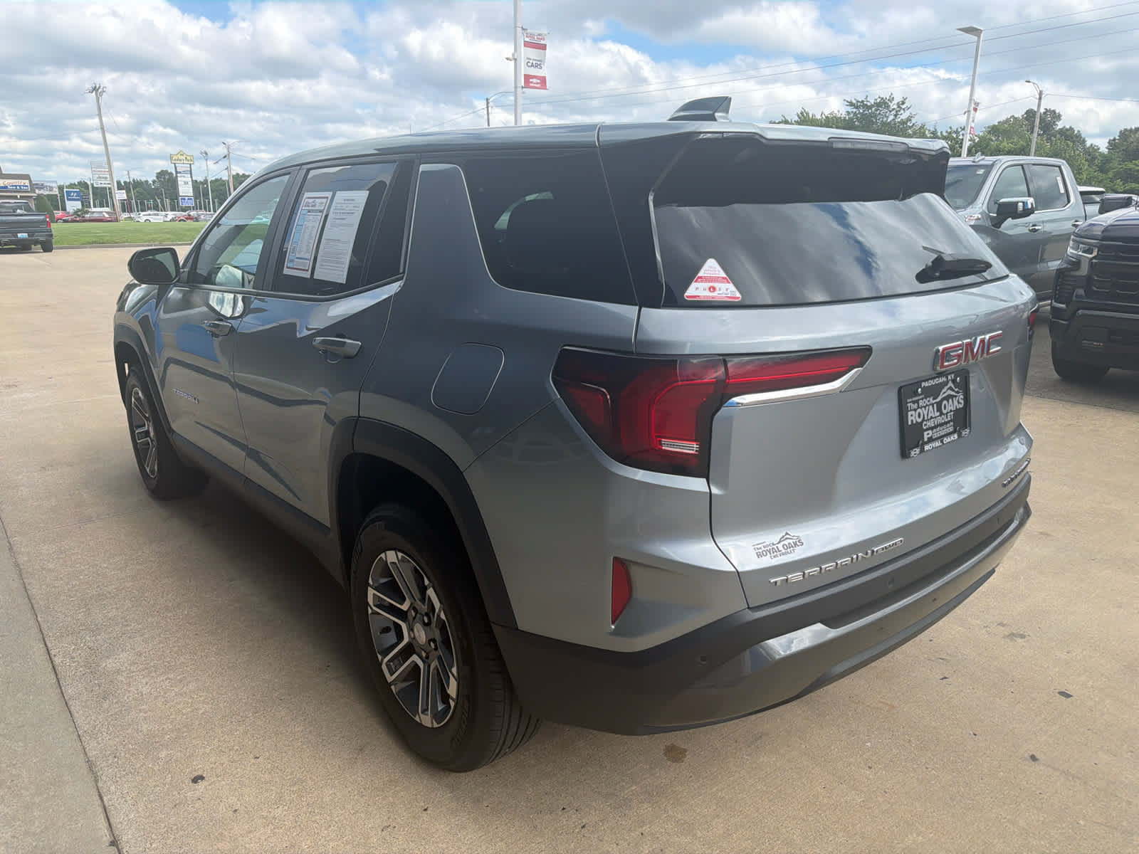 Used 2026 GMC Terrain Elevation AWD/4WD image 3