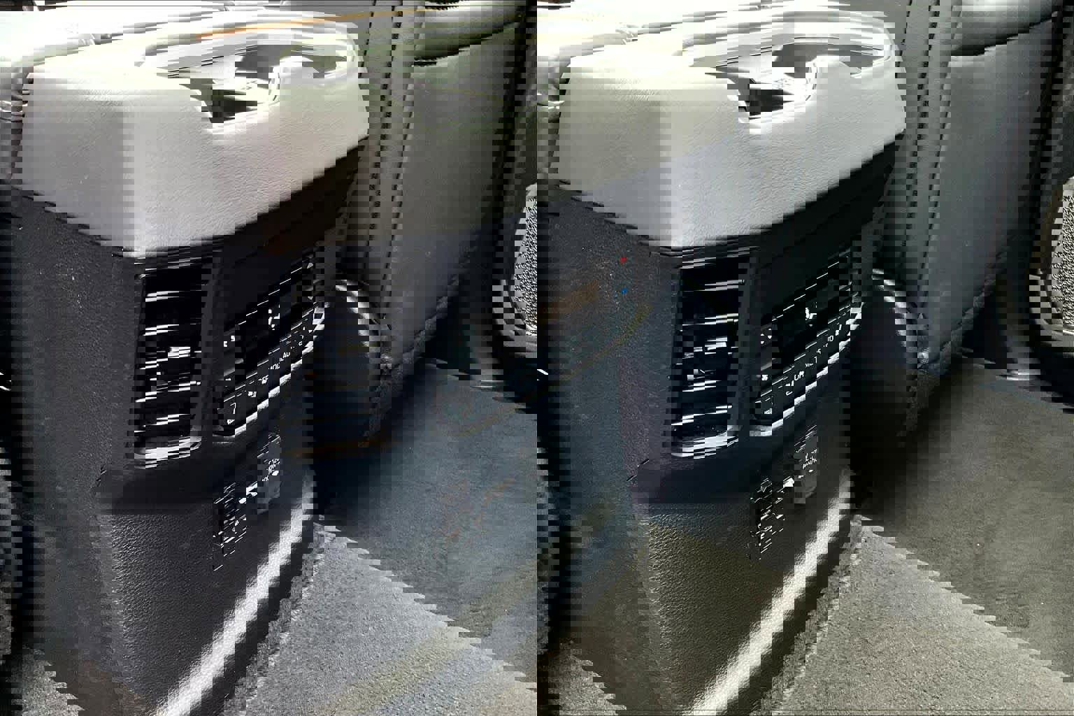 Certified 2025 Toyota Sequoia Capstone image 32