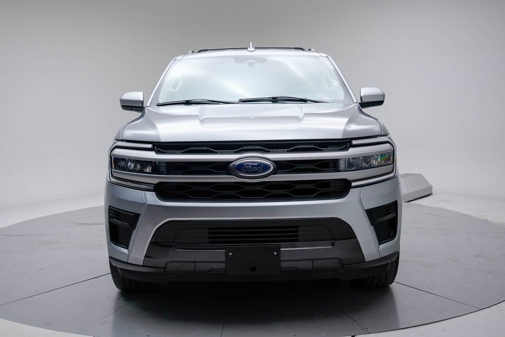 Used 2024 Ford Expedition Max XLT image 5