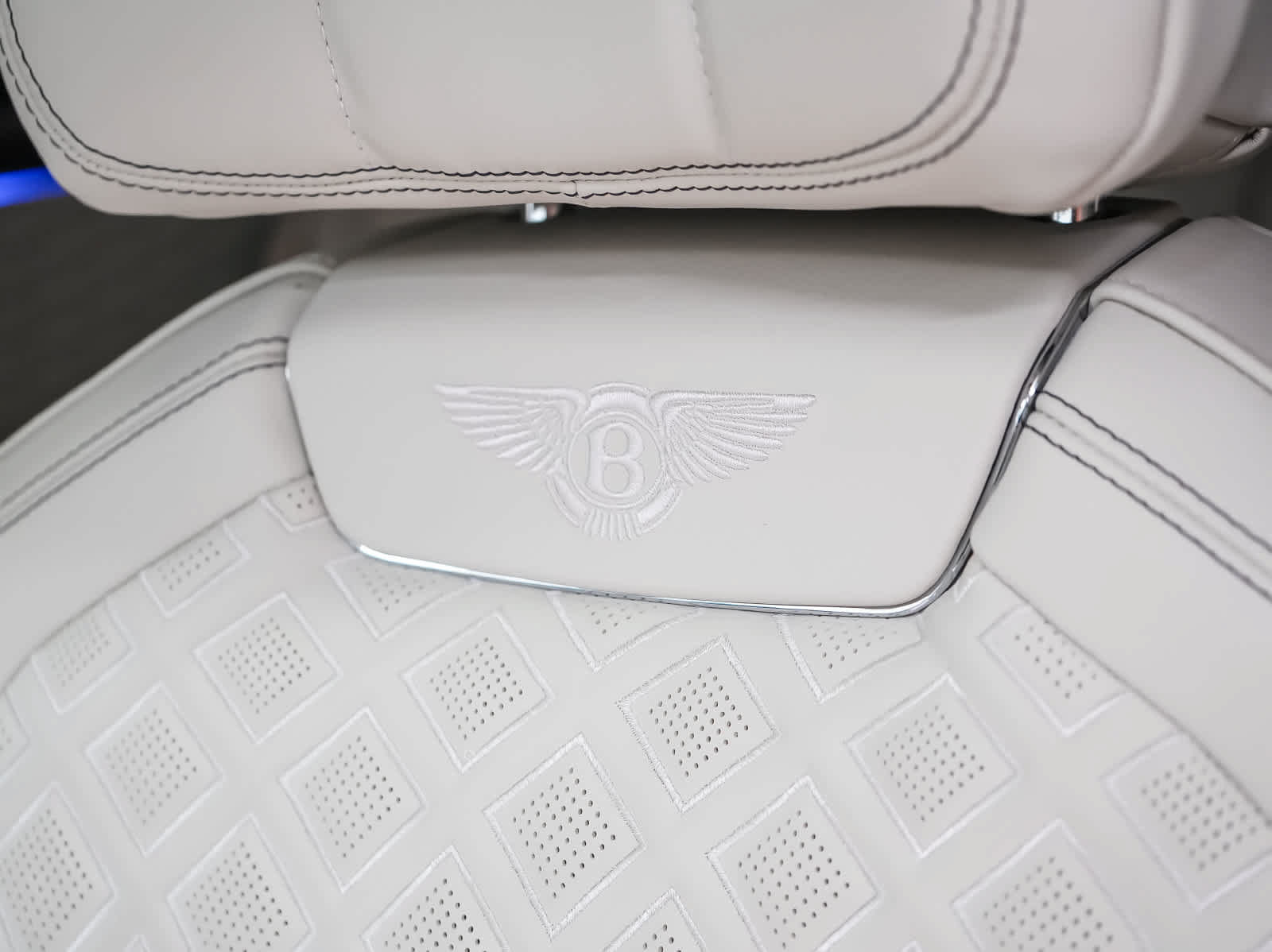 Used 2022 Bentley Flying Spur V8 AWD/4WD image 29
