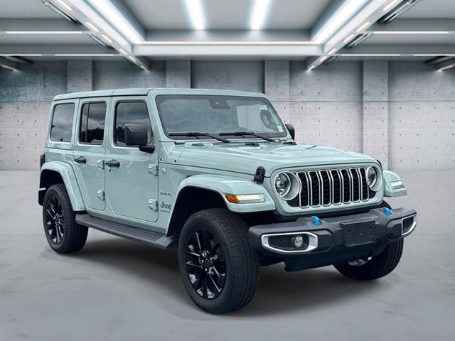 Used 2024 Jeep Wrangler Unlimited Sahara w/ Safety Group AWD/4WD image 3