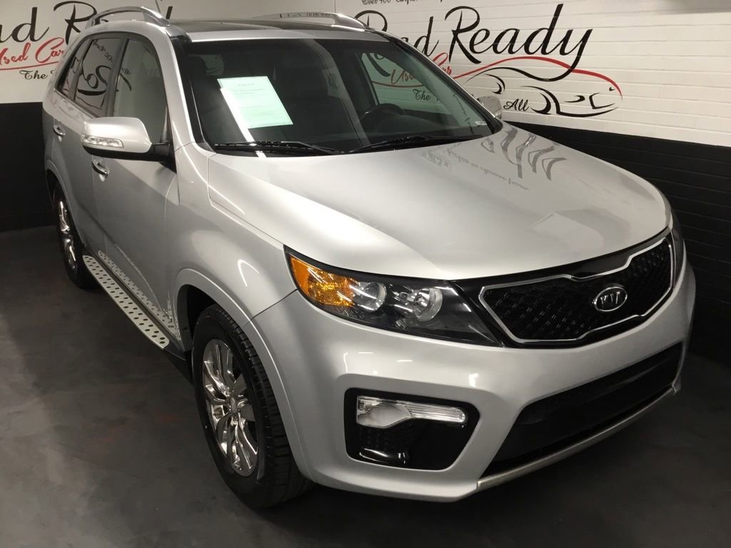 Used 2013 Kia Sorento SX w/ SX Premium Pkg image 2