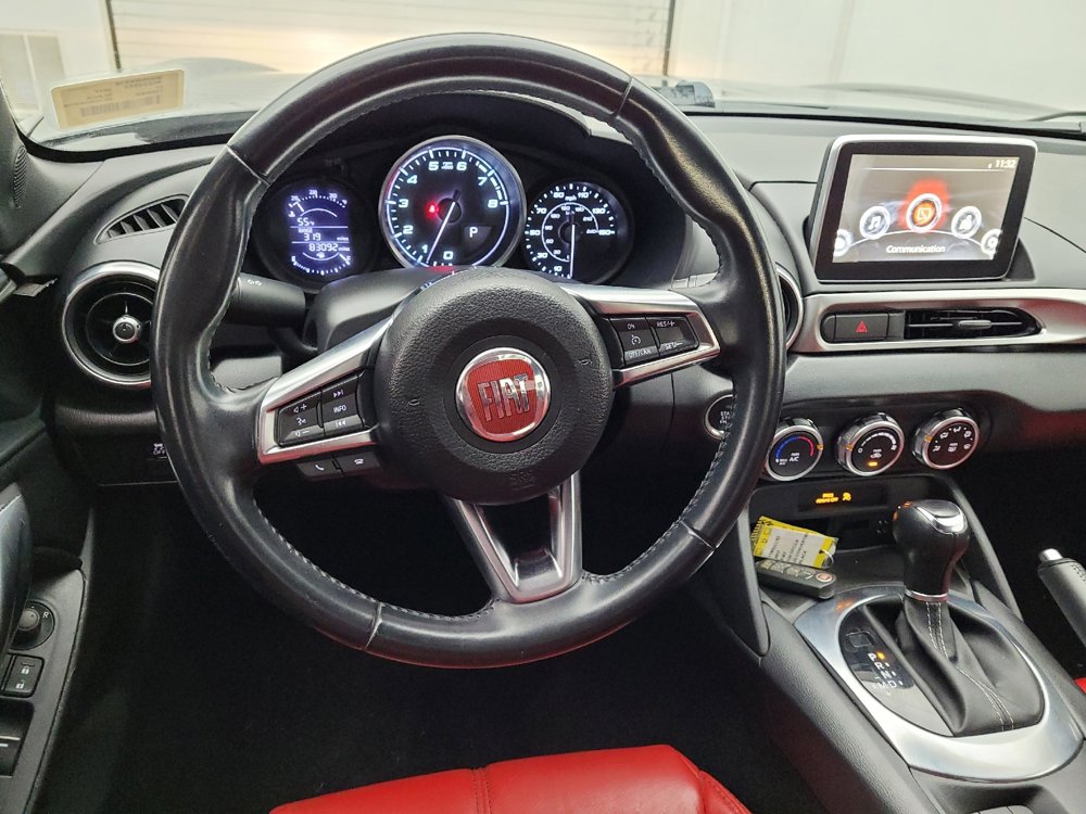 Used 2017 FIAT 124 Spider Classica image 22