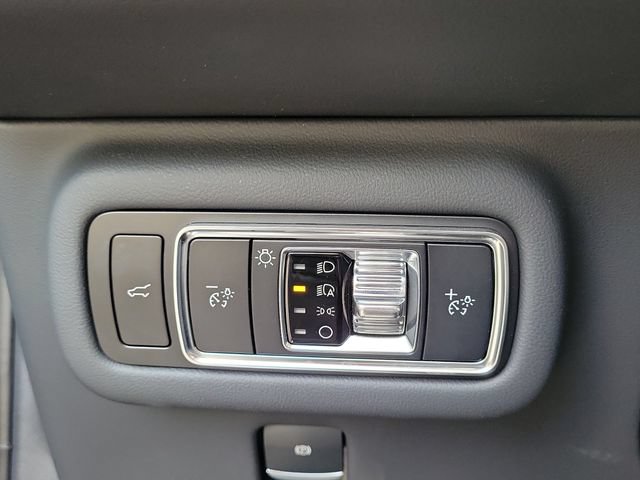 Certified 2024 Lincoln Nautilus Premier w/ Jet Appearance Package AWD/4WD image 13