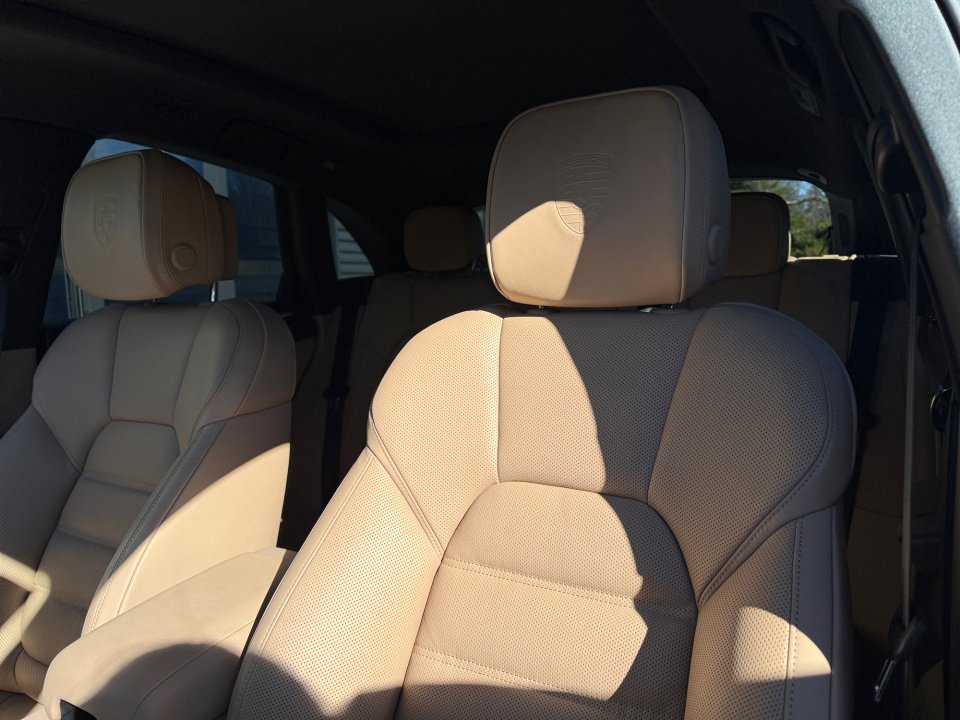 New 2026 Porsche Macan image 12