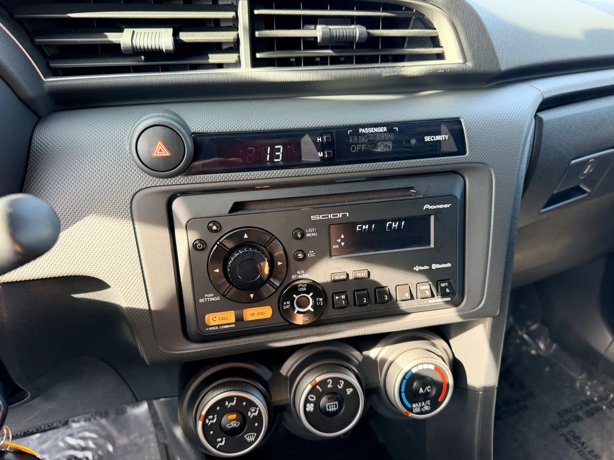 Used 2013 Scion tC FWD image 11