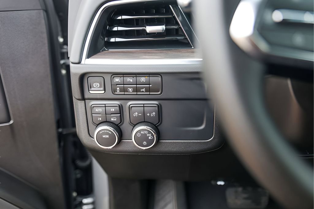 Certified 2025 Chevrolet Tahoe LT image 18