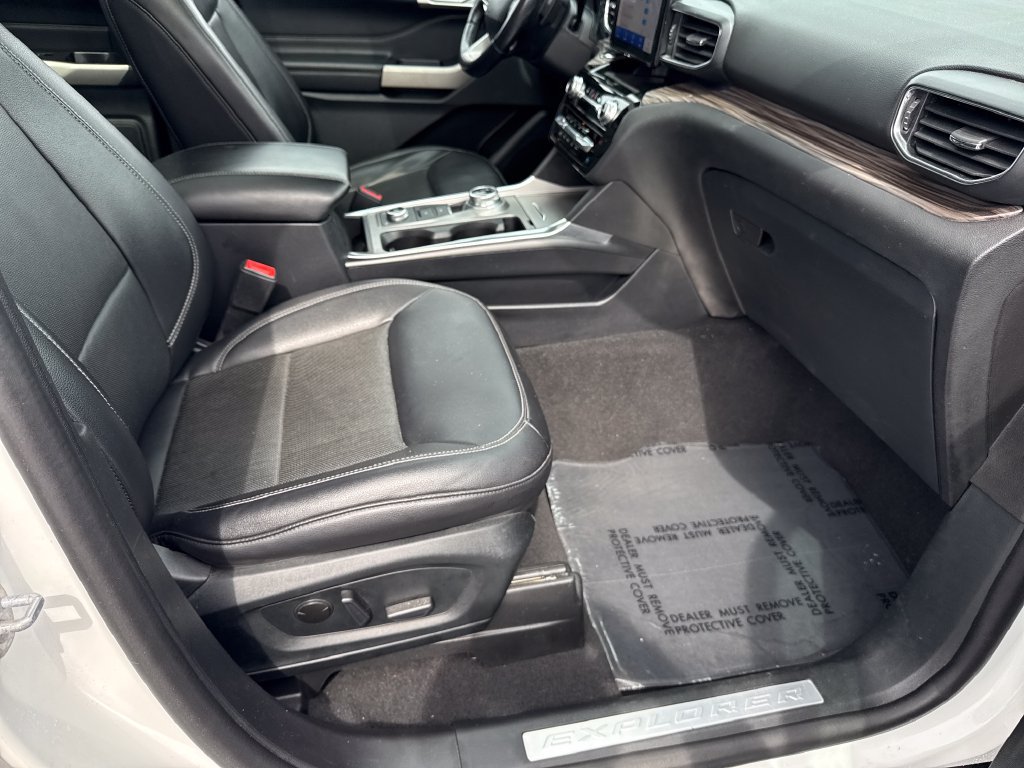 Used 2021 Ford Explorer Limited w/ Hybrid Equipment Group 310A AWD/4WD image 27