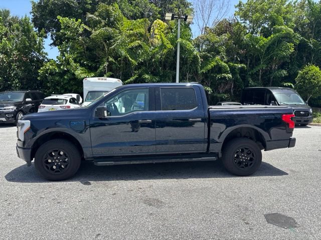 Used 2025 Ford F150 Lightning XLT AWD/4WD image 4